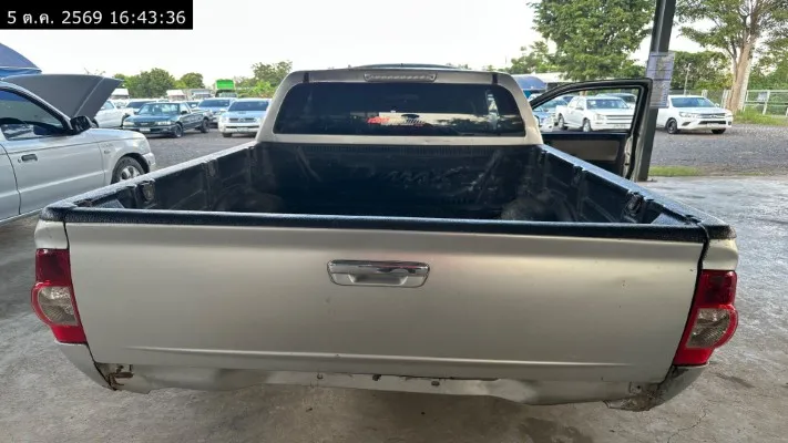 2011 Isuzu D-Max – 10