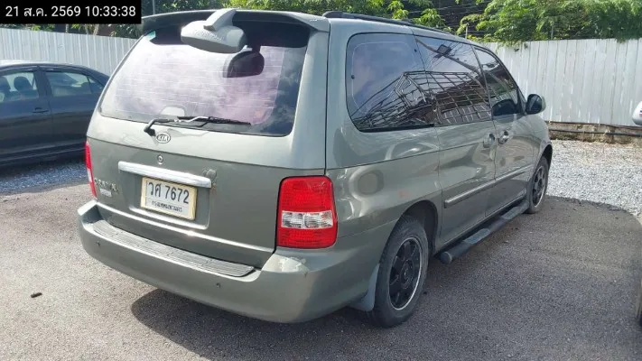 2003 Kia Carnival – 5
