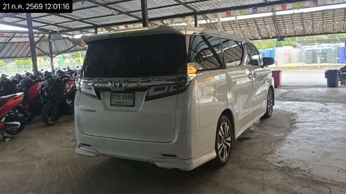 2018 Toyota Vellfire – 5