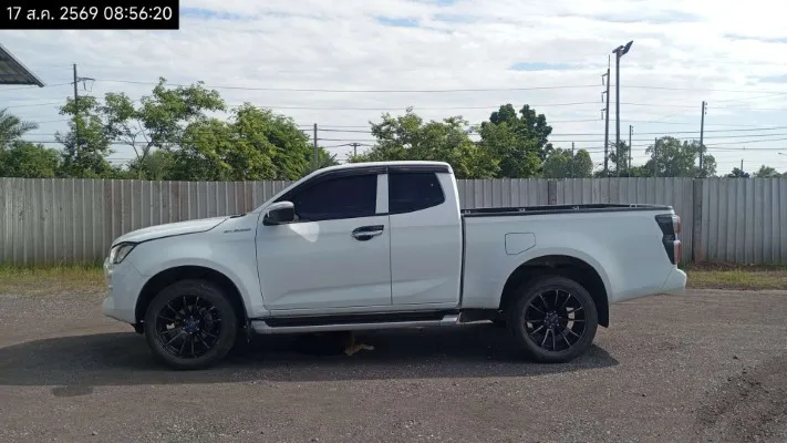 2020 Isuzu D-Max – 7
