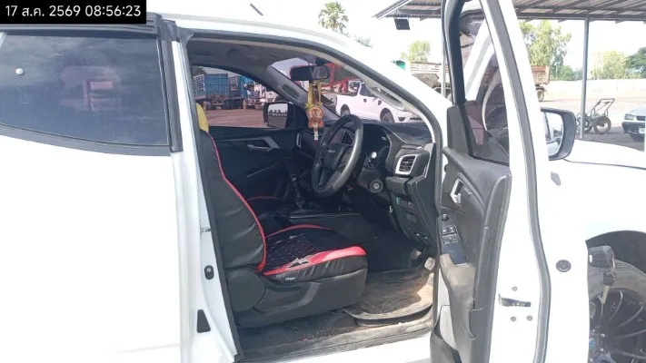 2020 Isuzu D-Max – 12