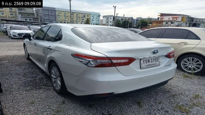 2020 Toyota Camry – 6