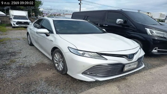 2020 Toyota Camry – 3