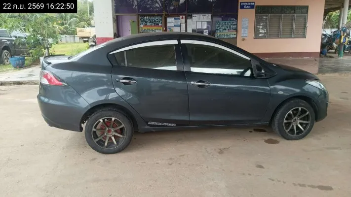2011 Mazda Mazda2 – 8