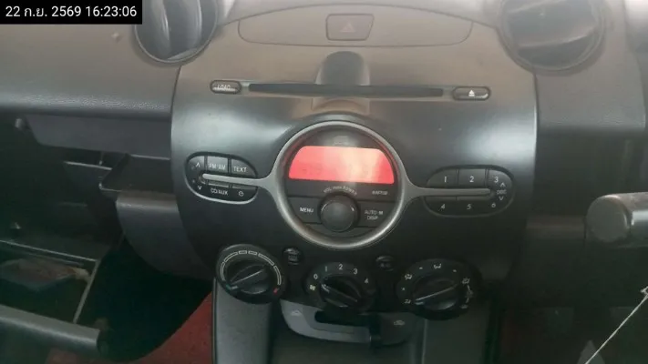 2011 Mazda Mazda2 – 10