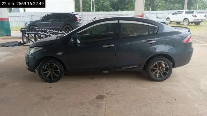 2011 Mazda Mazda2 – 7