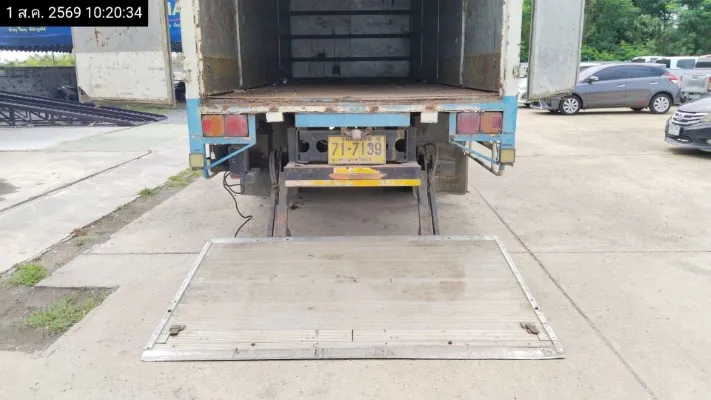 2005 Isuzu รถบรรทุก – 10