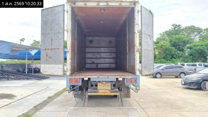 2005 Isuzu รถบรรทุก – 9