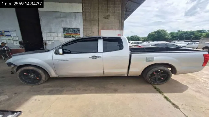 2015 Isuzu D-Max – 7