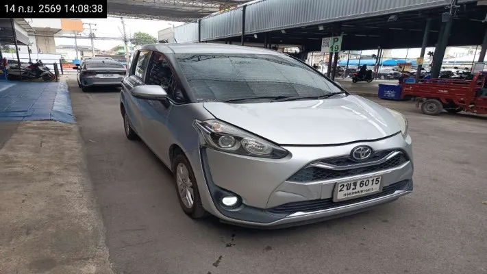 2021 Toyota Sienta – 3