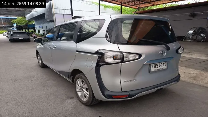 2021 Toyota Sienta – 6