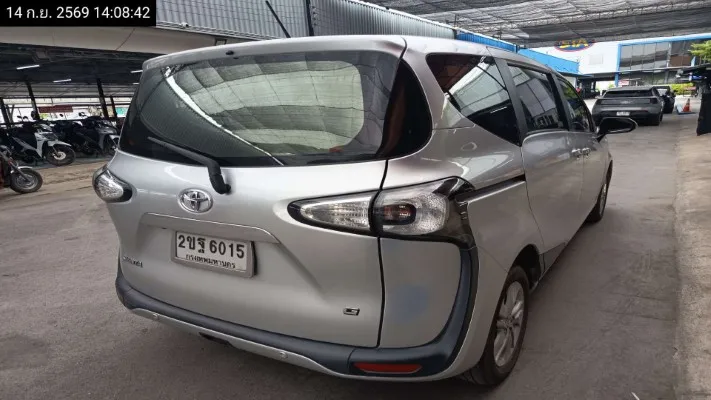 2021 Toyota Sienta – 5