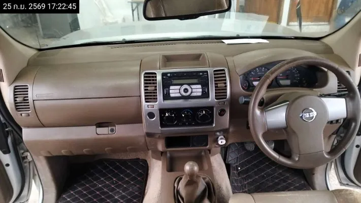 2009 Nissan Navara – 10