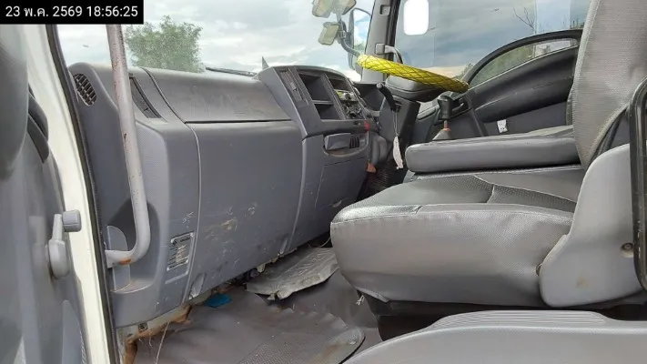 2017 Isuzu FRR 210 – 12