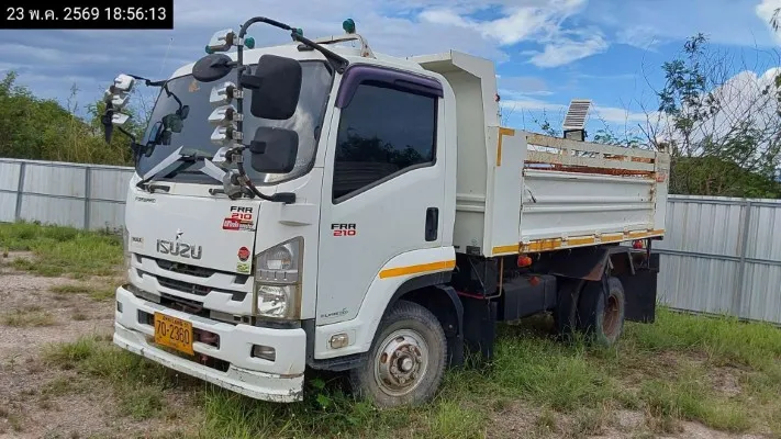 2017 Isuzu FRR 210 – 2