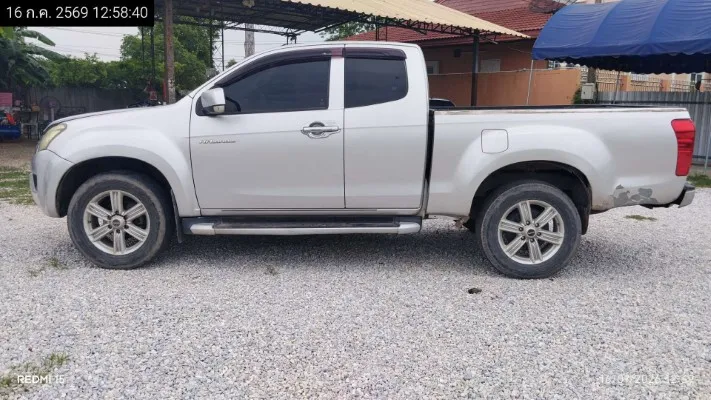 2012 Isuzu D-Max – 7