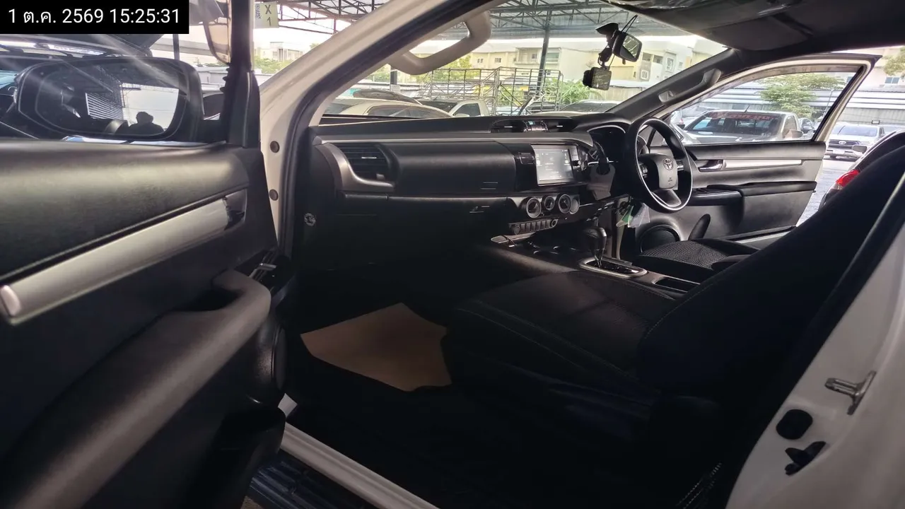 2021 Toyota Hilux Revo – 11