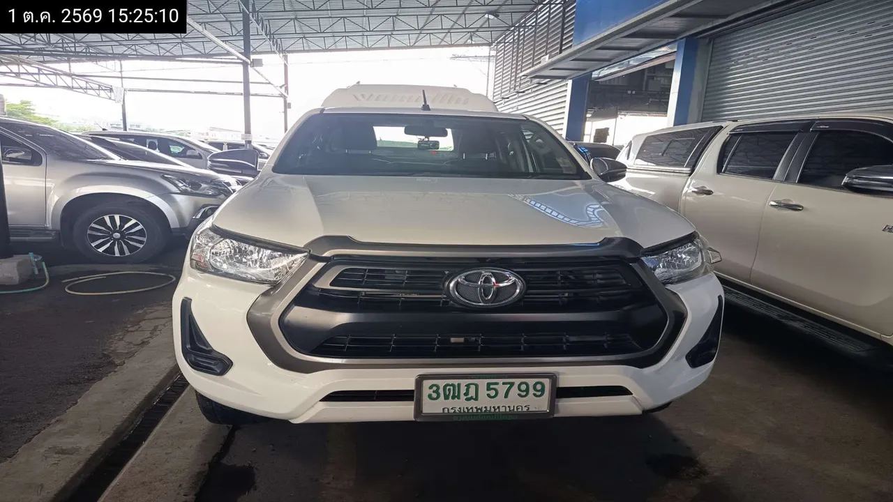 2021 Toyota Hilux Revo – 1
