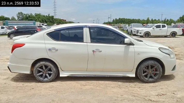 2015 Nissan Almera – 7