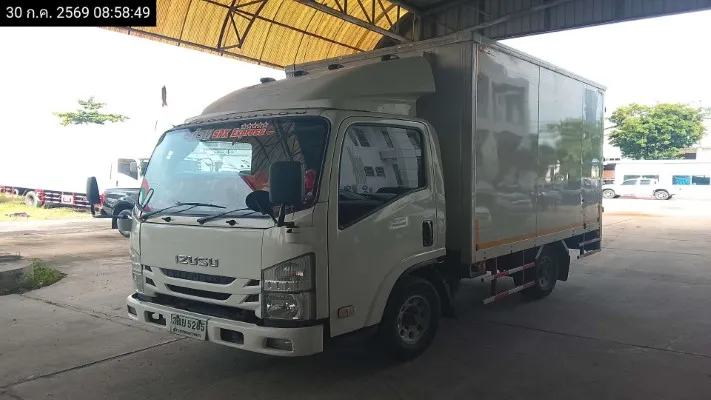 2022 Isuzu NLR – 2