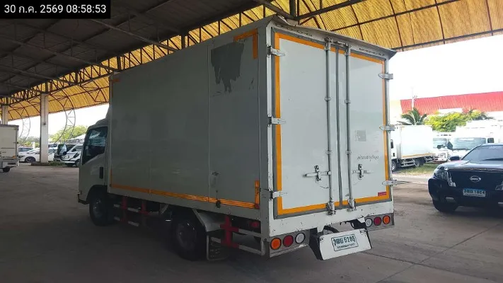 2022 Isuzu NLR – 6