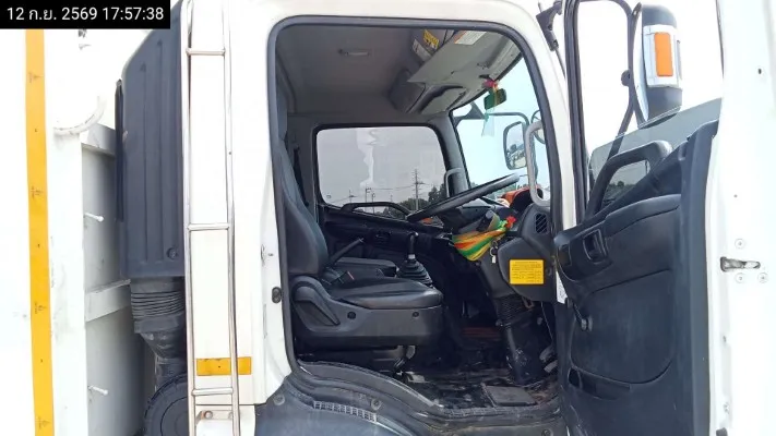 2019 Hino FC9J – 11