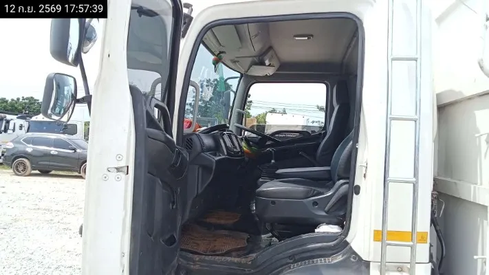 2019 Hino FC9J – 12