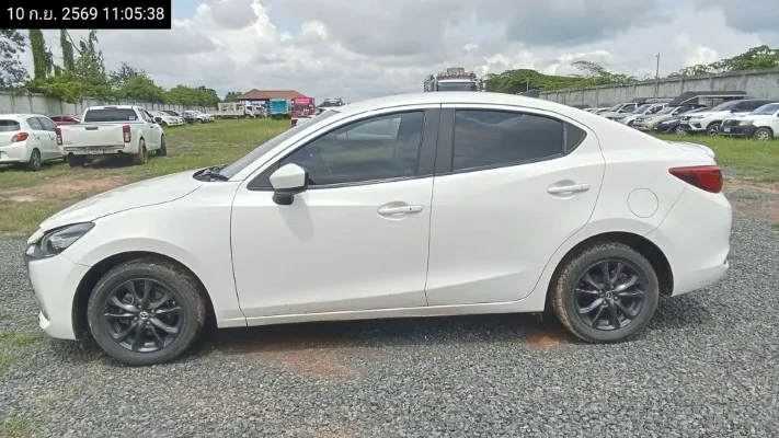 2021 Mazda Mazda2 – 7