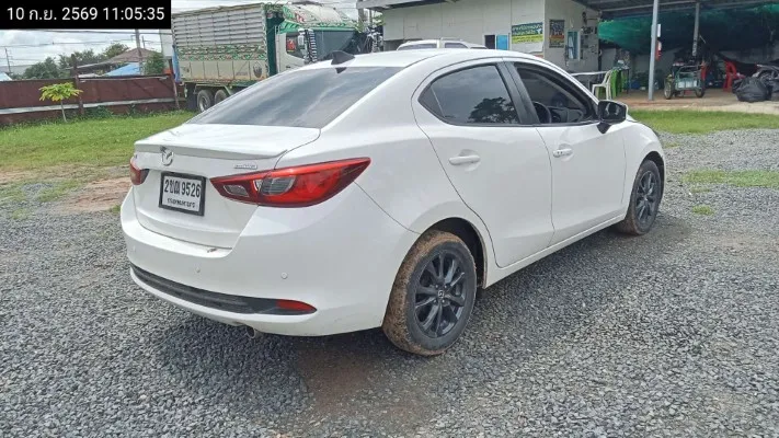 2021 Mazda Mazda2 – 5