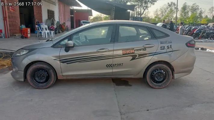 2010 Ford Fiesta – 7