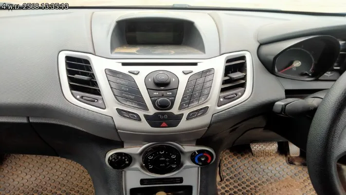 2010 Ford Fiesta – 11