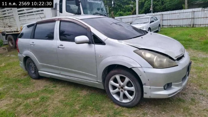 2004 Toyota Wish – 3