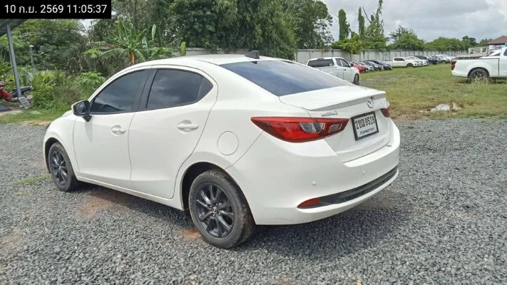 2021 Mazda Mazda2 – 6