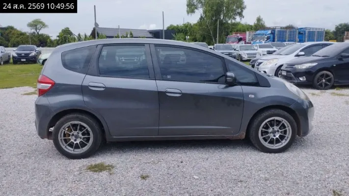 2013 Honda Jazz – 8