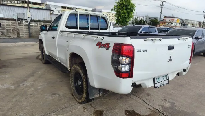 2022 Mitsubishi Triton – 6