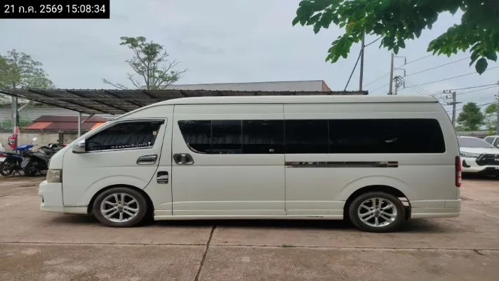 2012 Toyota Commuter – 4