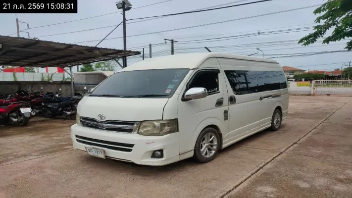 2012 Toyota Commuter – 2