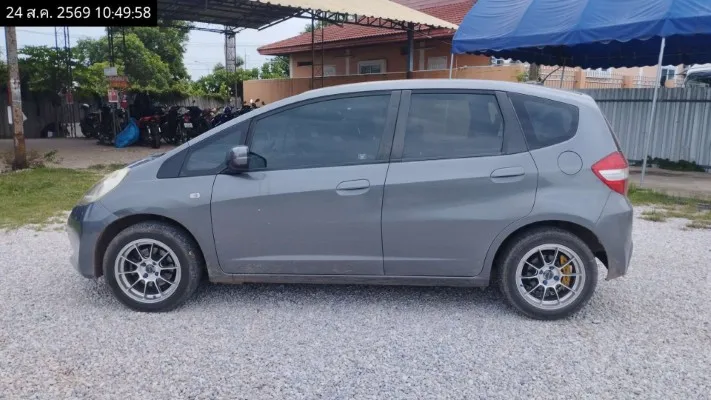 2013 Honda Jazz – 7