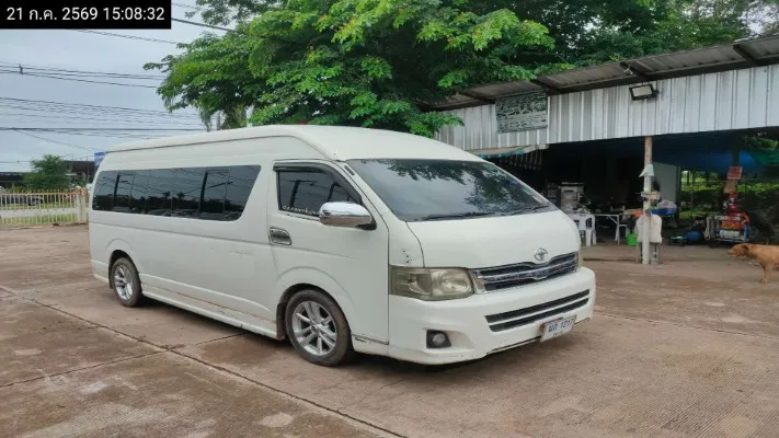 2012 Toyota Commuter – 3