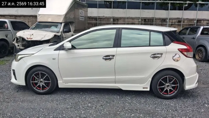 2015 Toyota Yaris – 7