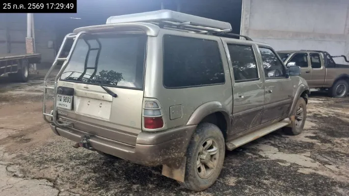 2001 Isuzu Grand Adventure – 5