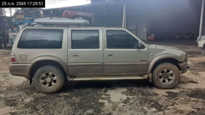 2001 Isuzu Grand Adventure – 8