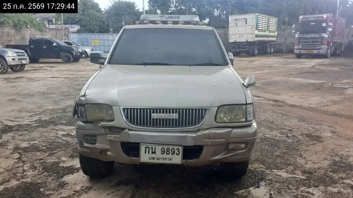 2001 Isuzu Grand Adventure – 1