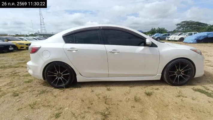 2013 Mazda Mazda3 – 10