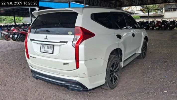 2015 Mitsubishi Pajero Sport – 5