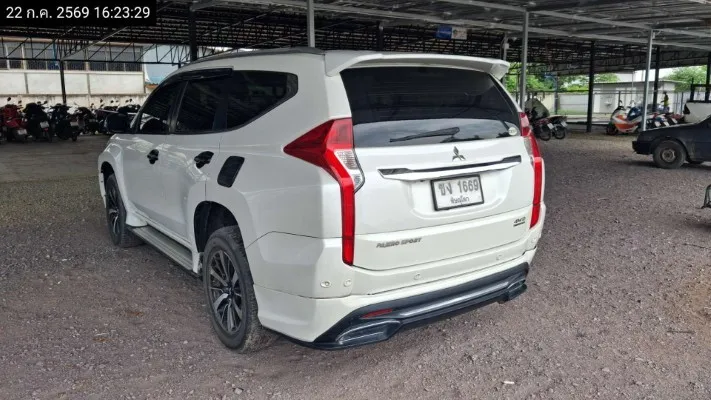 2015 Mitsubishi Pajero Sport – 6