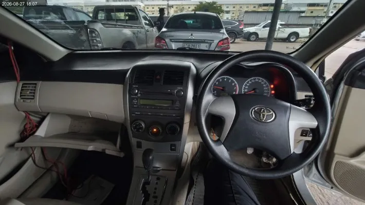 2013 Toyota Corolla Altis – 9