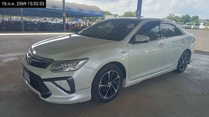2016 Toyota Camry – 2