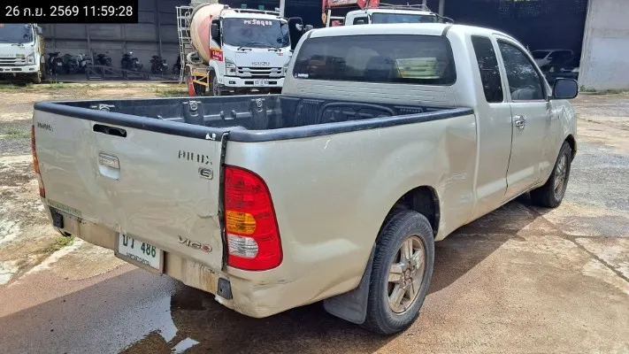 2005 Toyota Hilux Vigo – 5
