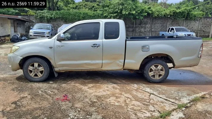 2005 Toyota Hilux Vigo – 7